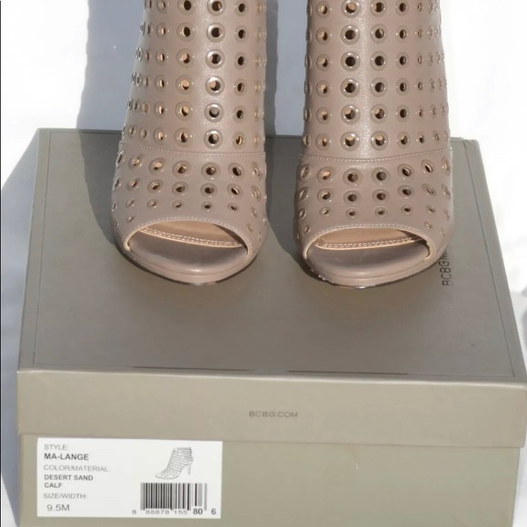 NWB BCBG  Ankle Bootie Calf US9.5M EU39.5 ORIG$375 - Picture 4 of 10